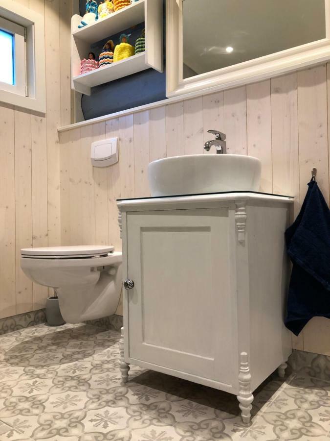Charming Lakeside House With Sauna Lillehammer Ngoại thất bức ảnh
